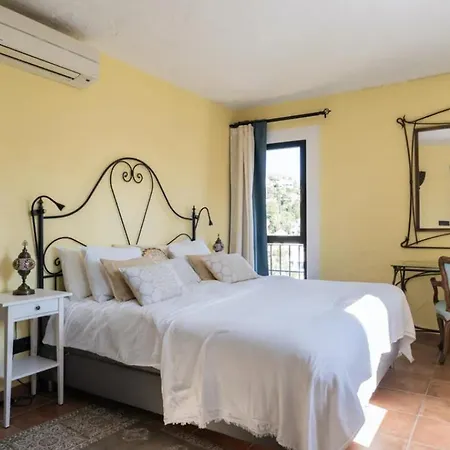 Moroccan Style Bed & Breakfast Marbella